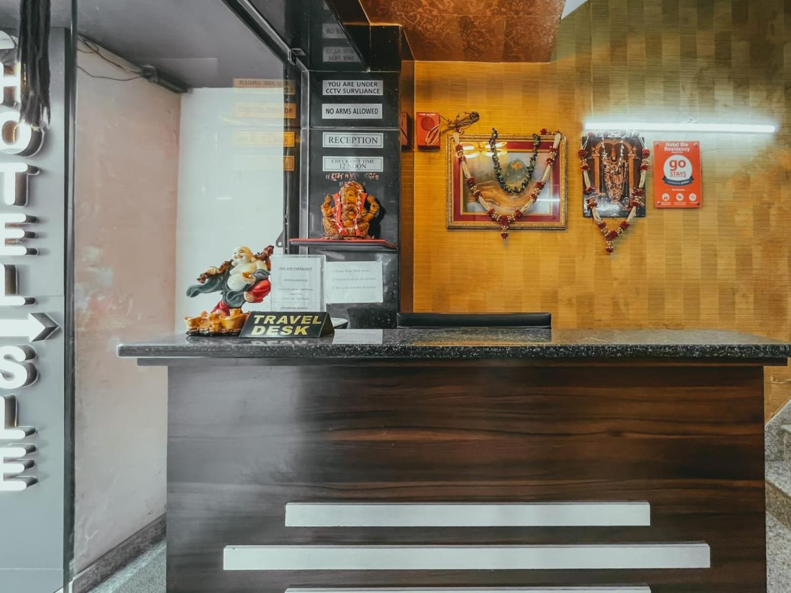 ורנאסי Hotel S L E Residency מראה חיצוני תמונה