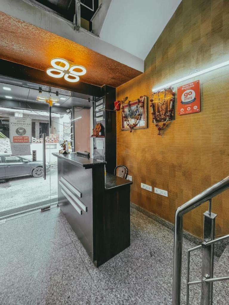 ורנאסי Hotel S L E Residency מראה חיצוני תמונה
